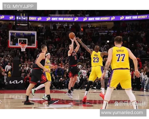 湖人队与火箭激战G5全场精彩回放及赛后分析